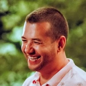 Vuk Lau